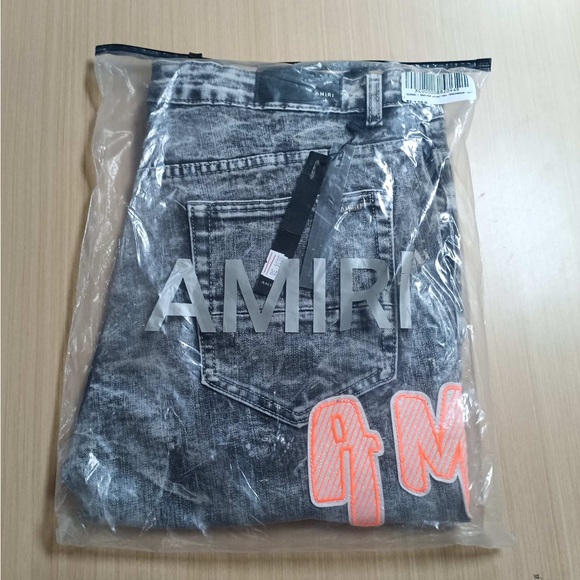 Gray Distressed Jeans with Red Lettering - Picture 2 of 8